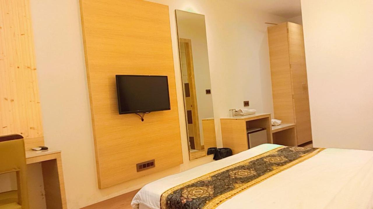 Hotel King'S Way Амритсар Экстерьер фото